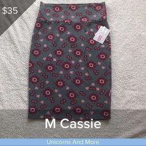 Medium Lularoe Cassie skirt